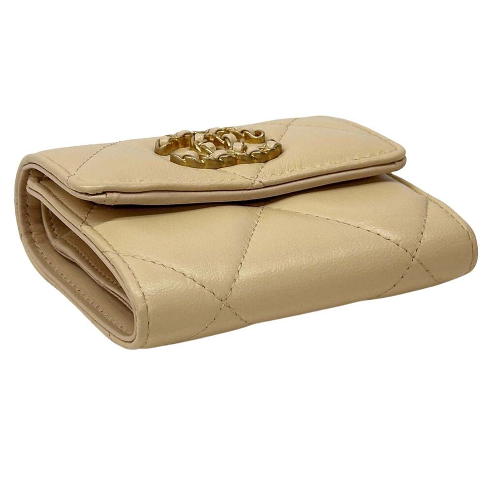 CHANEL Cream Lambskin Leather Logo Wallet - Picture 3 of 12